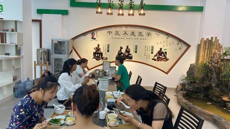 儿童便秘推拿手法，轻松应对宝宝不适